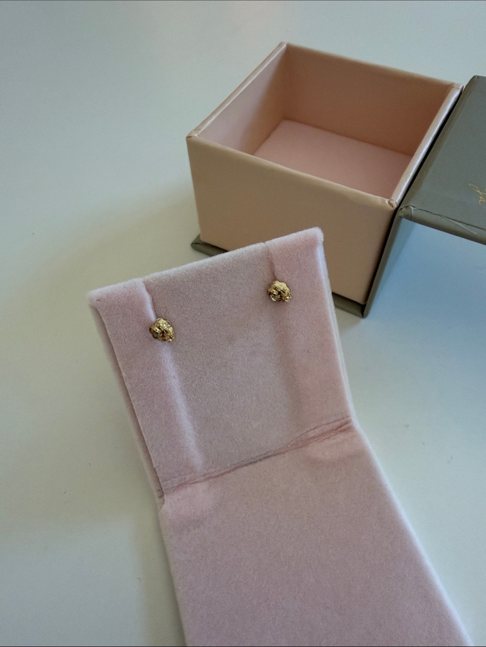 Maya Brenner Diamond Stud Earrings Pair in Gold - Picture 6 of 6